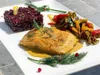 PAVE DE SAUMON SAUCE AU CURRY RIZ NOIR & LEGUMES